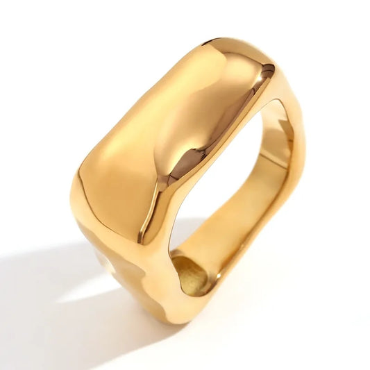 Emilia Ring