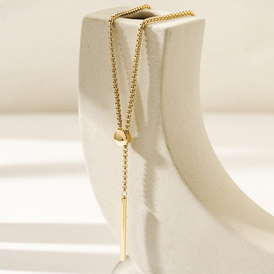 Victoria Lariat